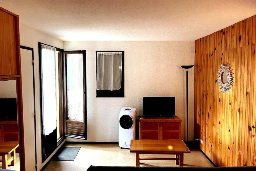 St-Pierre-La-Mer, Bel Appartement A Dans Residence Avec Piscine Et Tennis Entre 5 Et 10 Min De La Plage Fleury  Exterior foto