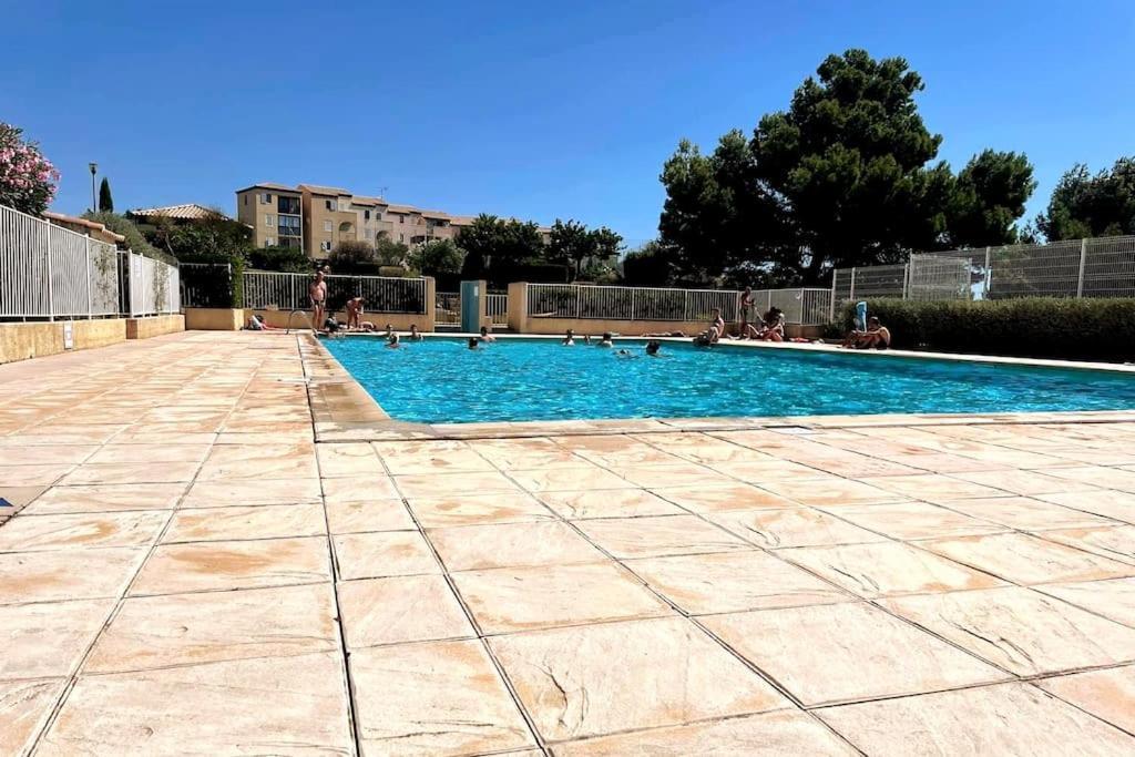 St-Pierre-La-Mer, Bel Appartement A Dans Residence Avec Piscine Et Tennis Entre 5 Et 10 Min De La Plage Fleury  Exterior foto